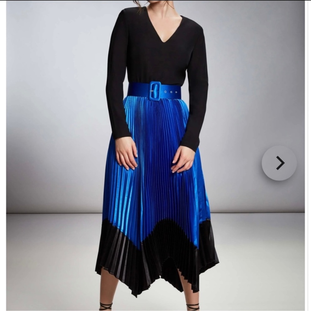 Chic Black and Blue Long Sleeve Dress